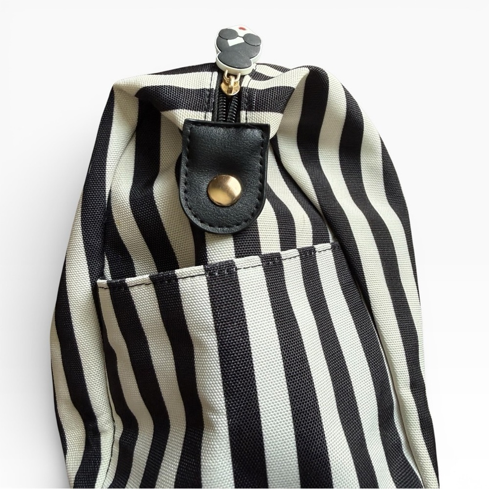 Alice and Olivia X FABFITFUN DUFFLE BAG - NWT - Picture 5 of 9